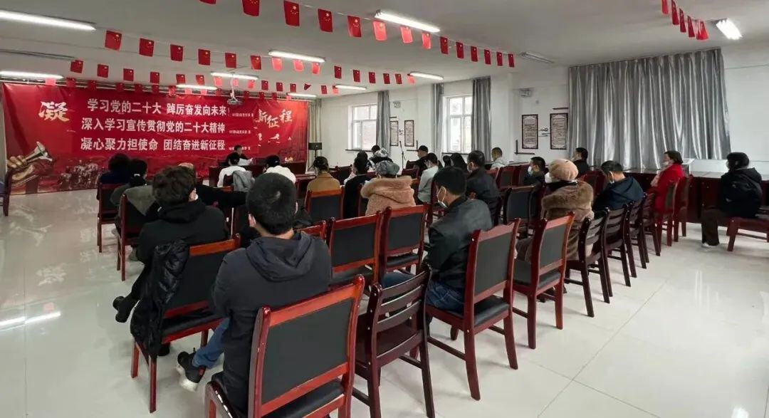 一六一團社保所開展社保政策專題宣傳活動，助力民生保障